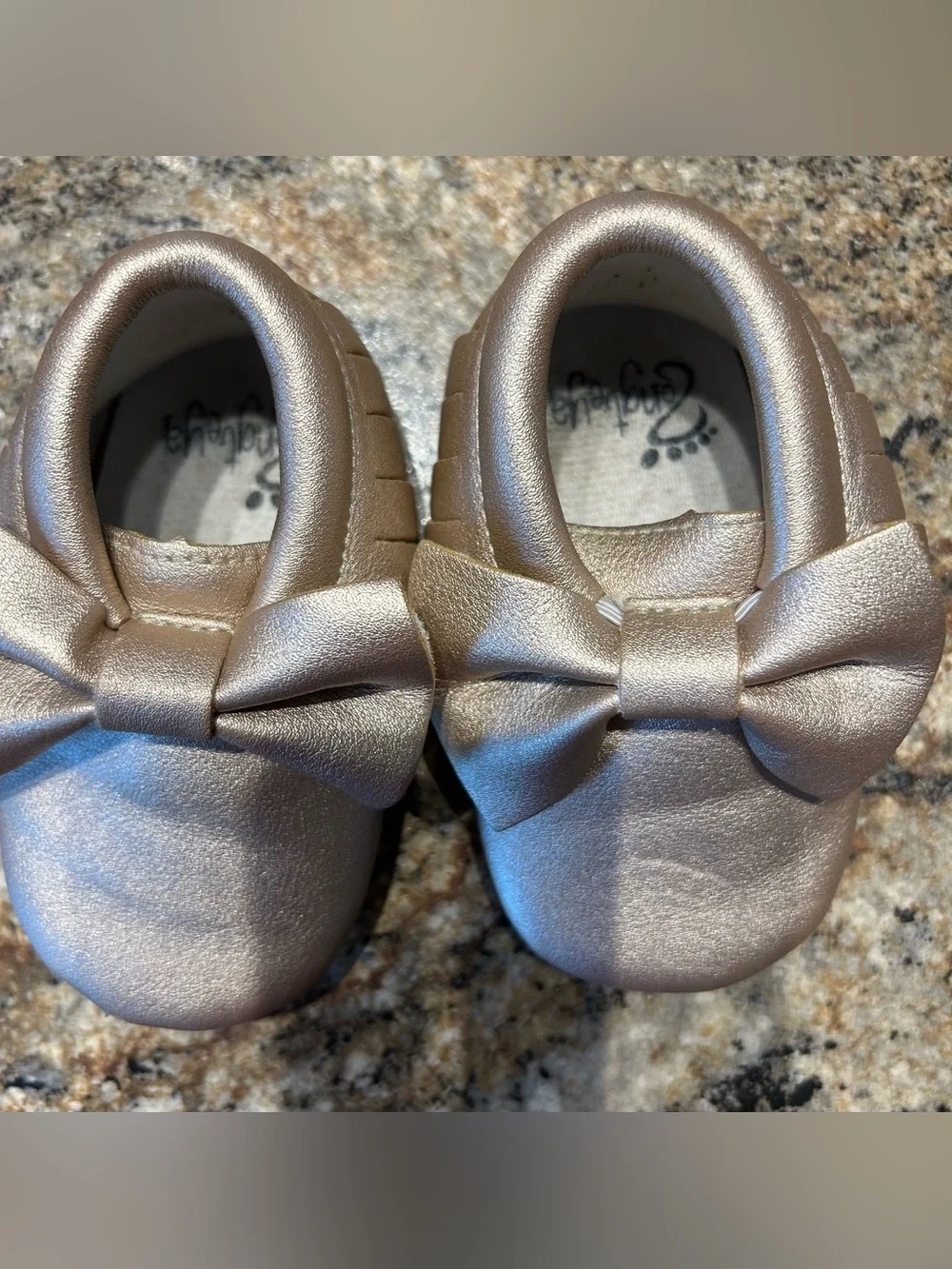 Hongteya Bow Slip-On Kids baby Shoes moccasins- Rose Gold size 4 12-18mths